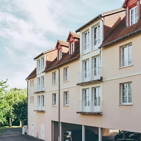 Family In For 6 La Roche-Posay